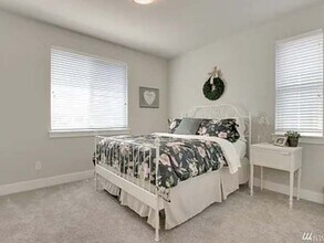 317 Field Pl SE in Renton, WA - Building Photo - Building Photo