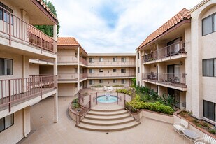 300 East Tujunga in Burbank, CA - Building Photo