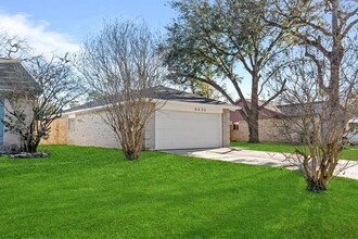 4430 Hickorygate Dr in Spring, TX - Building Photo - Building Photo