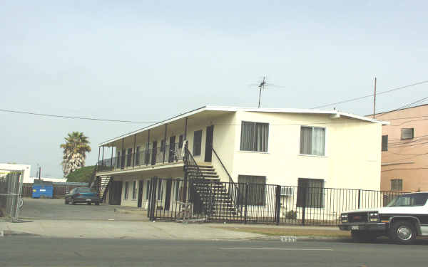 4331 W 147th St in Lawndale, CA - Foto de edificio