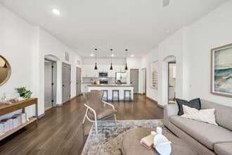 Ebbtide Villas and Flats in Kissimmee, FL - Foto de edificio - Building Photo