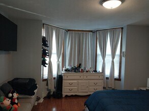 4 Union Ave, Unit 1 in Everett, MA - Building Photo - Building Photo