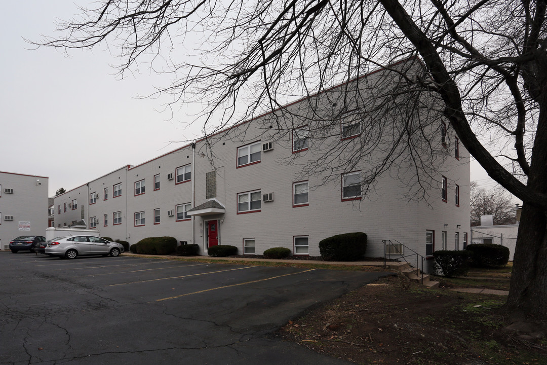 Fox Chase in Philadelphia, PA - Building Photo