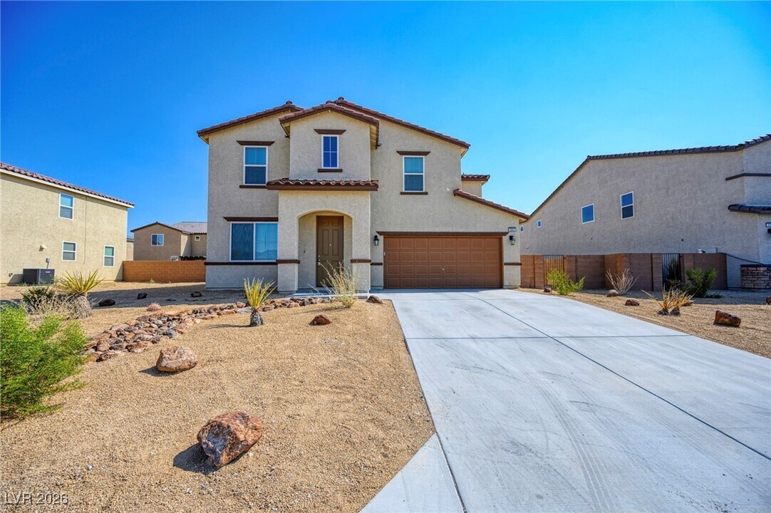 3863 Summit Ave in Pahrump, NV - Building Photo