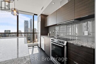 8-2508 Charlotte St in Toronto, ON - Building Photo - Building Photo