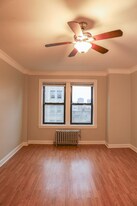 922 W Eastwood Ave in Chicago, IL - Building Photo