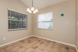 4021 Quail Briar Dr in Valrico, FL - Foto de edificio - Building Photo