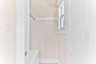 1460 Gaviota Ave, Unit 02 in Long Beach, CA - Foto de edificio - Building Photo