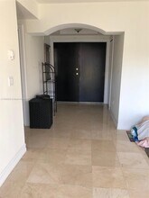 322 Madeira Ave in Coral Gables, FL - Building Photo - Building Photo
