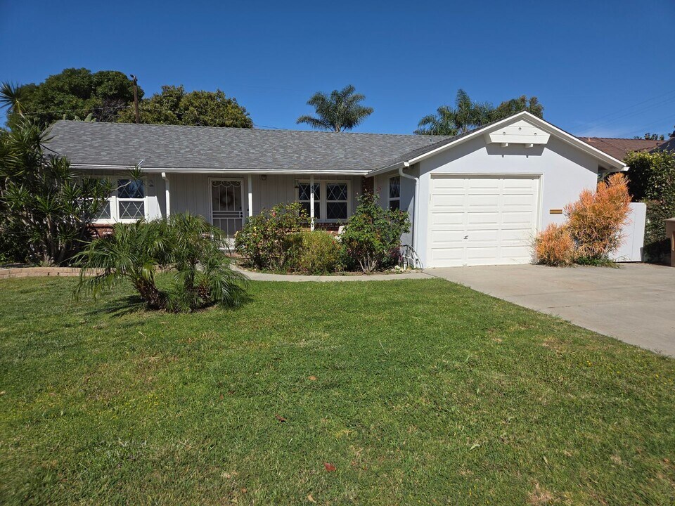 411 S Brent St in Ventura, CA - Building Photo