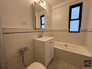 EAST 56 STREET in New York, NY - Foto de edificio - Building Photo