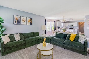 784 Long Island Cir in Loves Park, IL - Building Photo