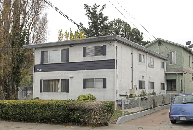 2060 Buena Vista Ave in Alameda, CA - Building Photo - Building Photo