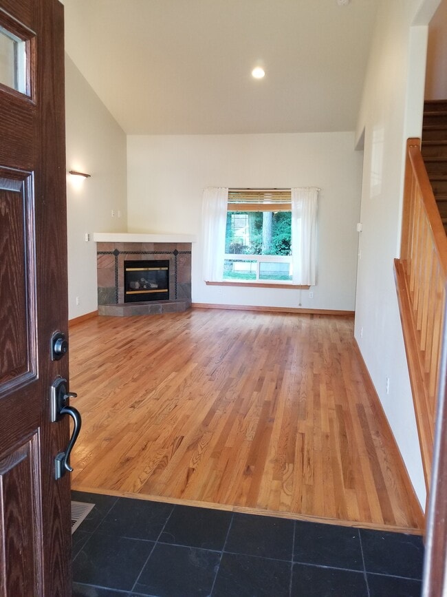 3532 Skylark Loop in Bellingham, WA - Foto de edificio - Building Photo