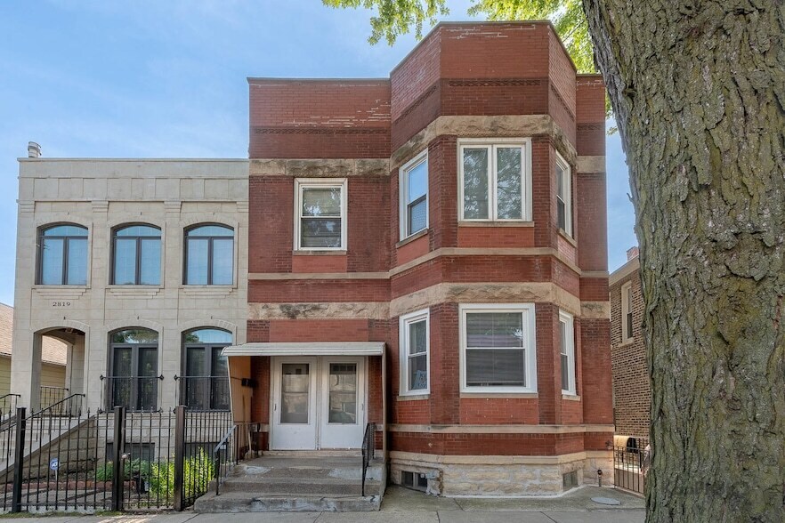 2821 S Emerald Ave in Chicago, IL - Foto de edificio