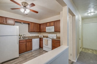 Sandstone Creek Apartments in Grand Ledge, MI - Building Photo - Building Photo