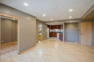 40 E 9th St in Chicago, IL - Building Photo - Building Photo