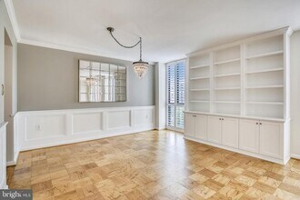 6800 Fleetwood Rd in McLean, VA - Building Photo - Building Photo
