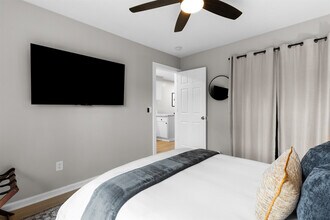 55 Hollywood Ct in Mount Clemens, MI - Building Photo - Building Photo