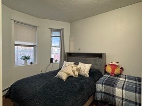 139 London St in Boston, MA - Foto de edificio - Building Photo