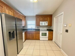 1063 Sugarberry Trail in Oviedo, FL - Building Photo - Building Photo