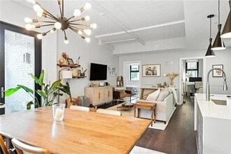 2545 Penn Ave in Pittsburgh, PA - Building Photo - Building Photo