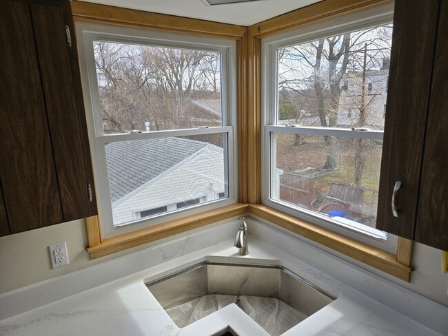 67 Cohoes Rd, Unit One Bedroom in Watervliet, NY - Building Photo - Building Photo