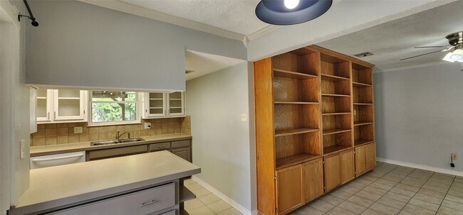 property at 2527 Meandering Trail