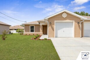 25 Louisville Dr in Palm Coast, FL - Building Photo