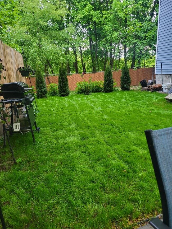 14 Springfield Ct in Rochester, NH - Building Photo - Building Photo