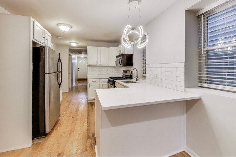2621 N Drake Ave in Chicago, IL - Building Photo