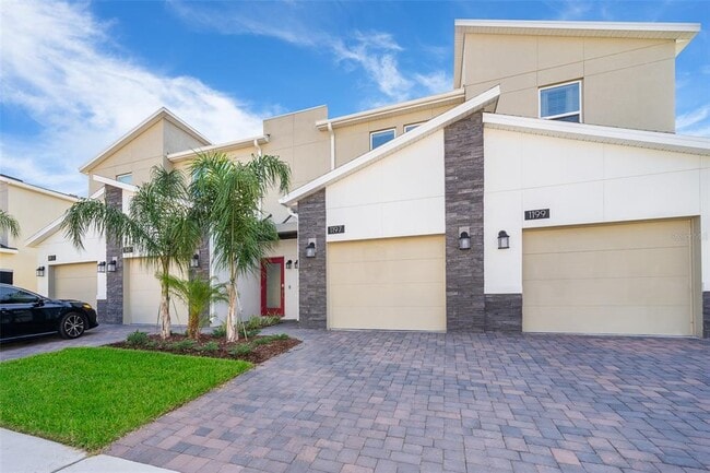 1197 Drop Ln