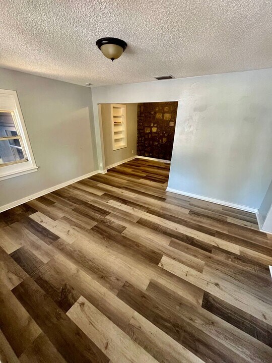 2135 King Ave in Lakeland, FL - Building Photo