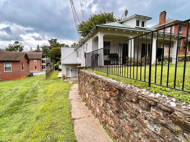 property at 105 Shamrock Rd