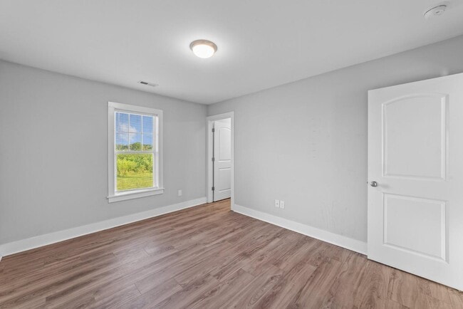 410 Thad Little Rd in Ayden, NC - Building Photo - Building Photo