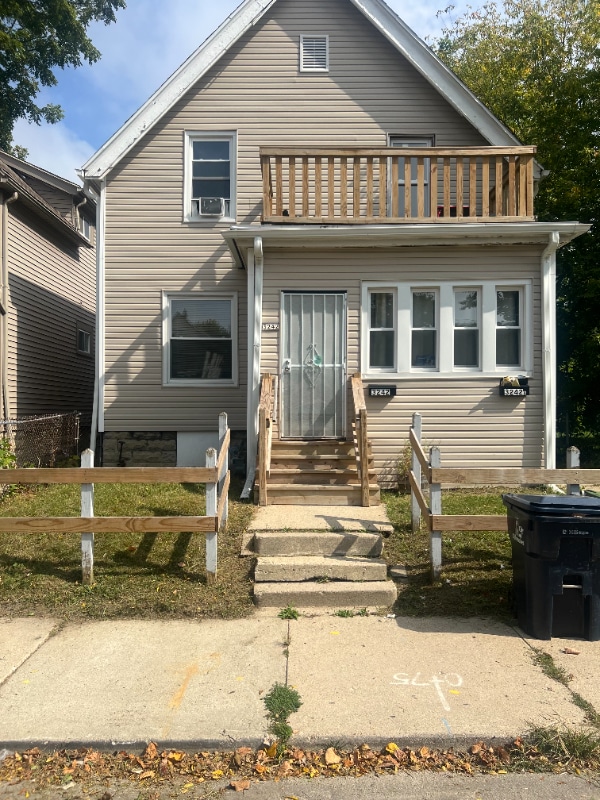 3242 N Achilles St