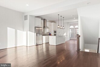 20692 Glenmont Ter in Ashburn, VA - Building Photo - Building Photo