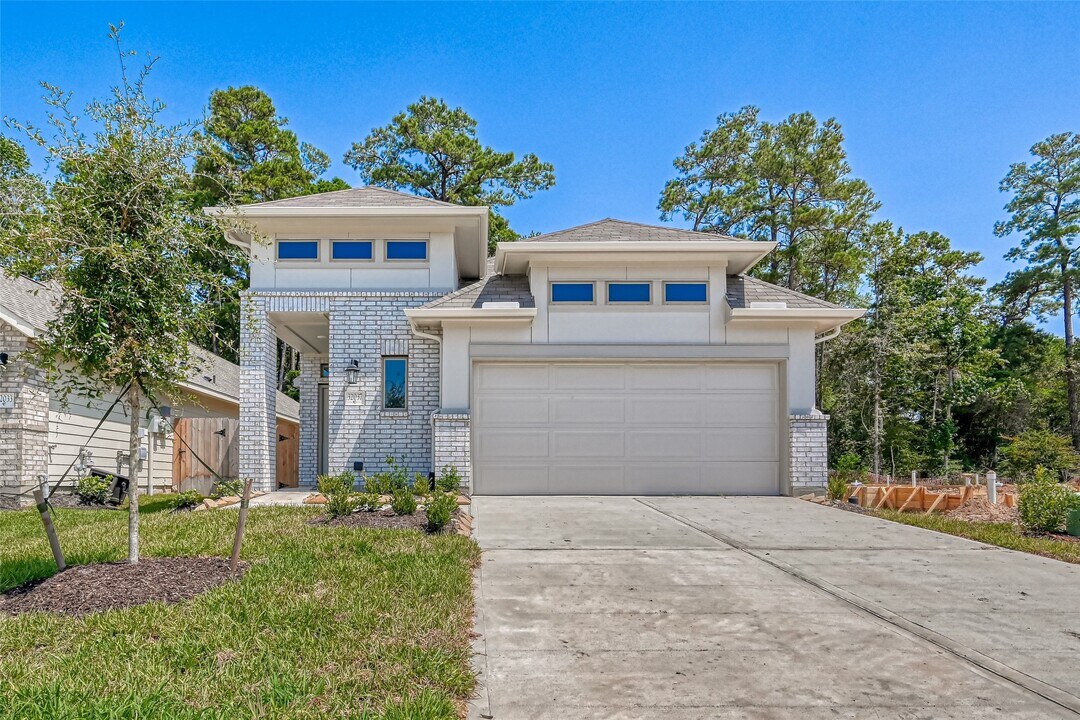 32037 Trails End Rd in Conroe, TX - Building Photo