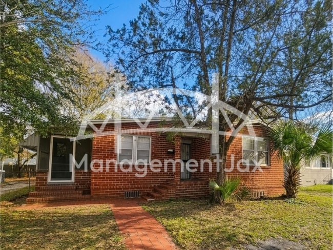 property at 1025 Powhattan St