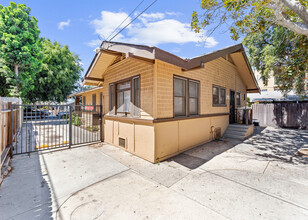 1752 Cherry Ave in Long Beach, CA - Building Photo - Building Photo