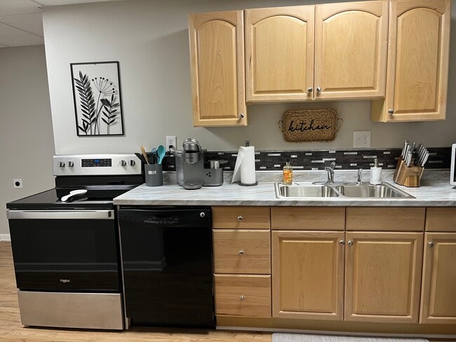 12050 Wildwood Springs Dr, Unit Basement Apt