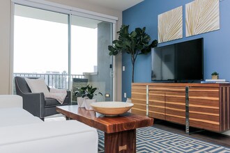Tribeca Urban Apartments in Marina Del Rey, CA - Foto de edificio - Interior Photo