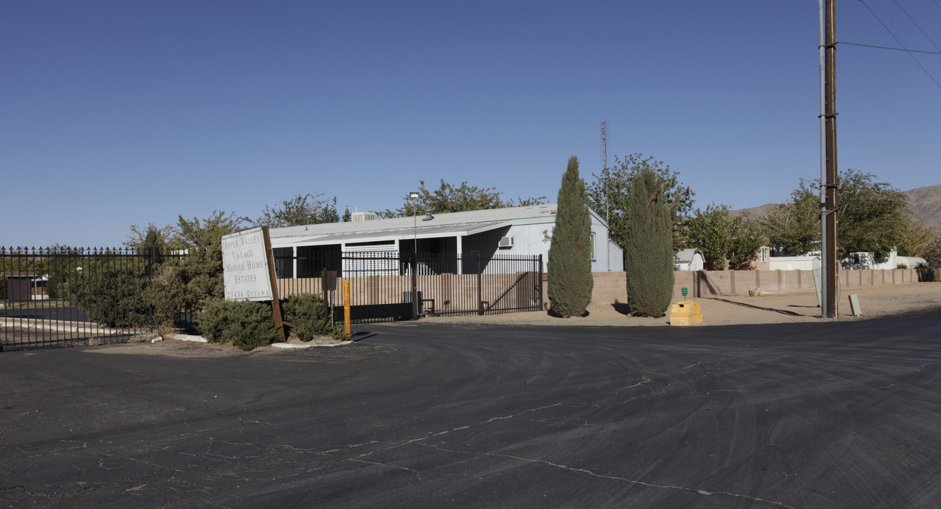 Apple Valley Village in Apple Valley, CA - Building Photo