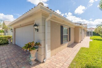 7528 Firenze Ln in Naples, FL - Building Photo - Building Photo