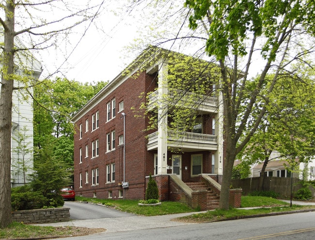 479-481 Saint Johns St in Portland, ME - Foto de edificio - Building Photo