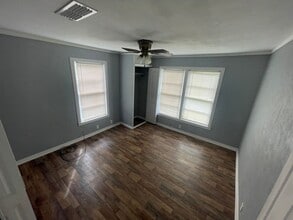 1103 Williams Ave in Cleburne, TX - Building Photo - Building Photo