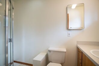 515 SE 12th Ave in Hillsboro, OR - Building Photo - Building Photo