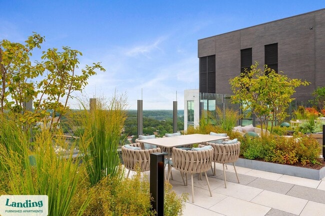 1771-1788 N Pierce St, Unit 1013