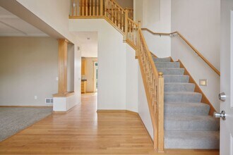 10332 Quail Cir N in Minneapolis, MN - Building Photo - Building Photo