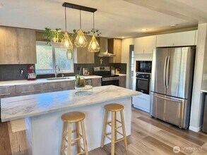 1149 Sherman Ave in Port Orchard, WA - Building Photo - Building Photo